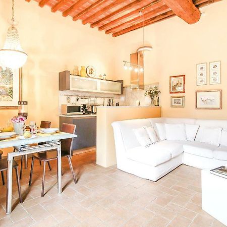 Apartment Guinigi With Private Courtyard Lucca Exterior foto